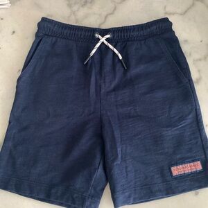 Vineyard Vines kids shorts Size 7